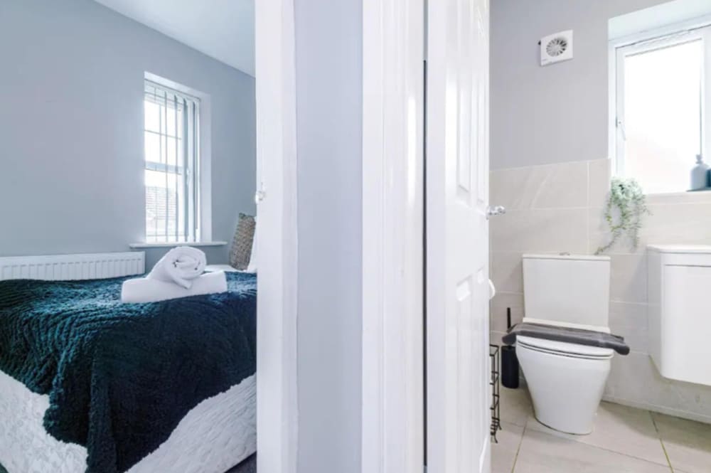 House 3 Bed Sleeps 6 -pets Ok -patio -free Parking