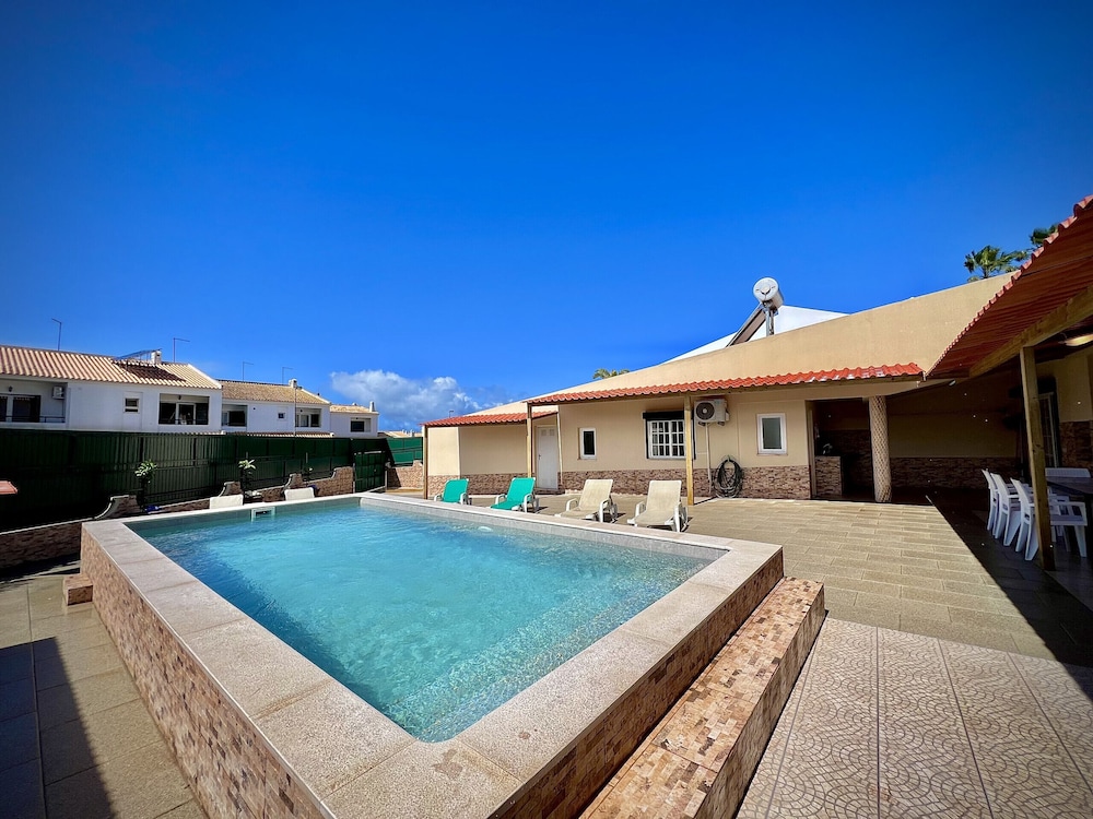Albufeira Summer Villa 2 by Homing
