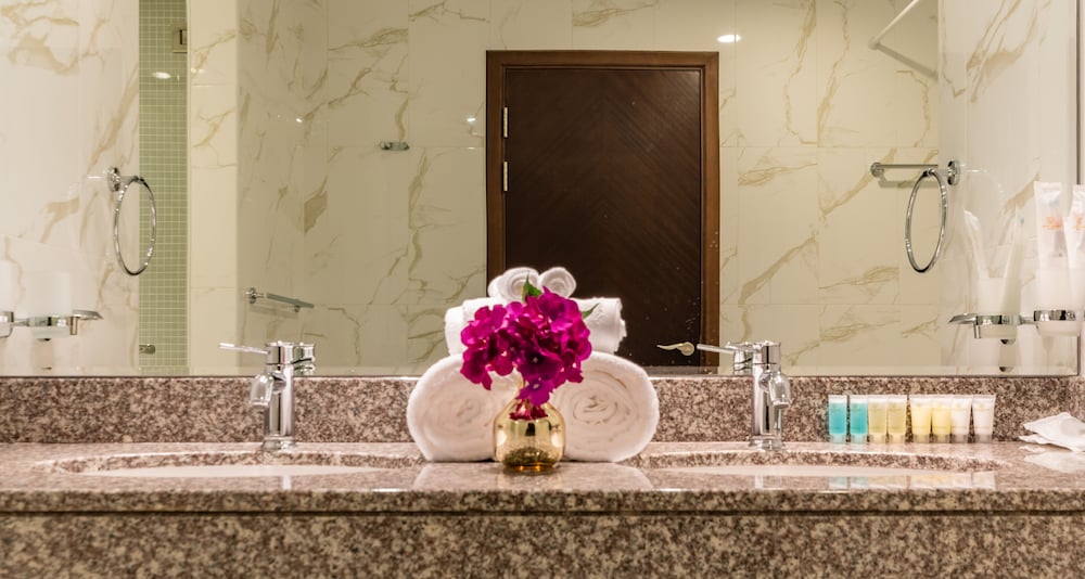 GLOBALSTAY. Sarai Private Pool Homes and Villas
