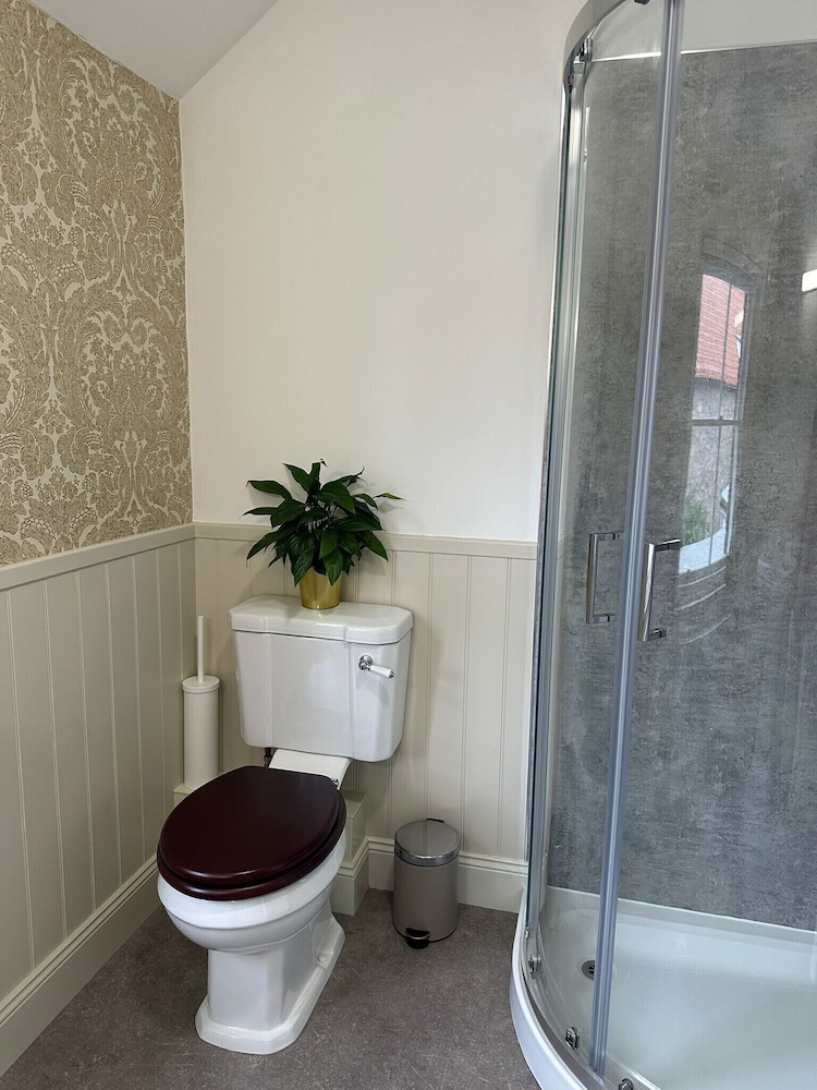 Berwick-upon-Tweed Vacations - The Victoria Hotel - Property Image 11