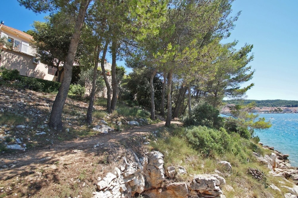 Photo 34