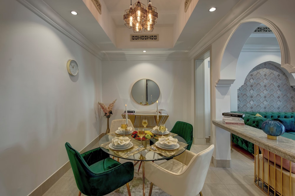 Durrani Homes - Souk Al Bahar Living Besides Burj khalifa & Fountain