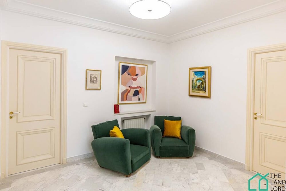 Safran II Apt de Charme Avec Terrasse la Marsa