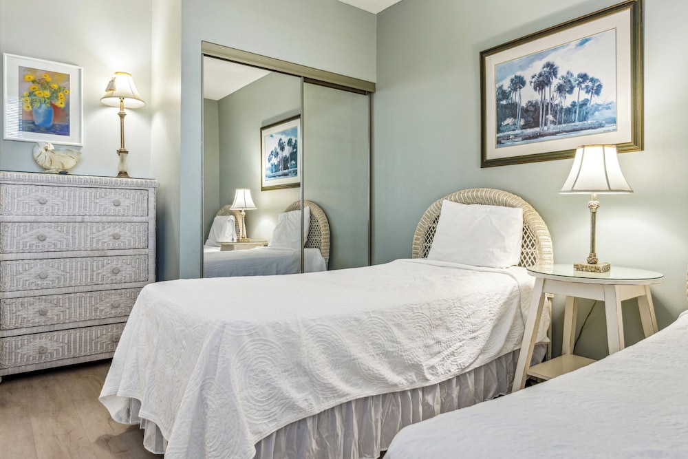 Emerald Key by Southern Vacation Rentals
