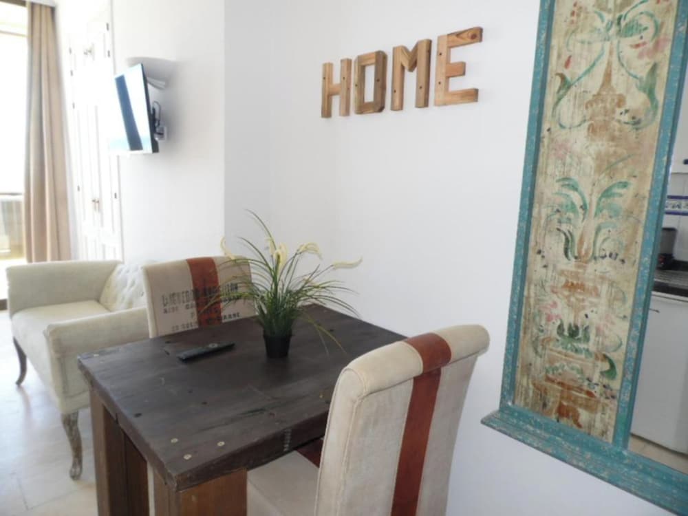 Apartamentos Puerto Marina
