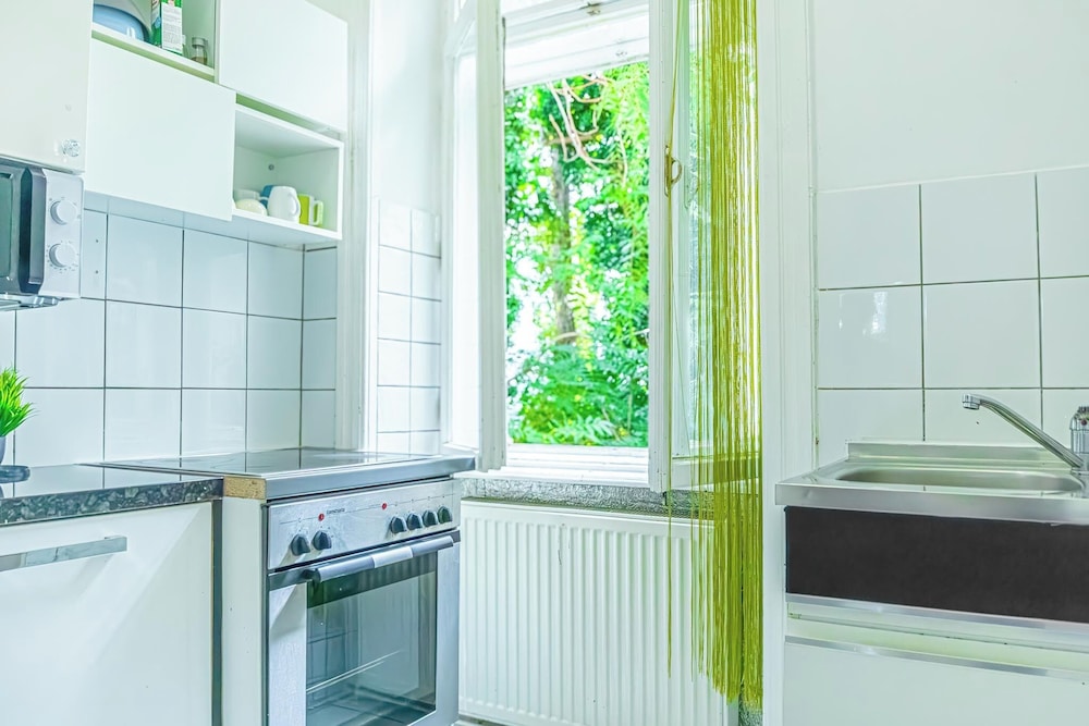 Modern 2BR Apt Longstay Sleeps 5