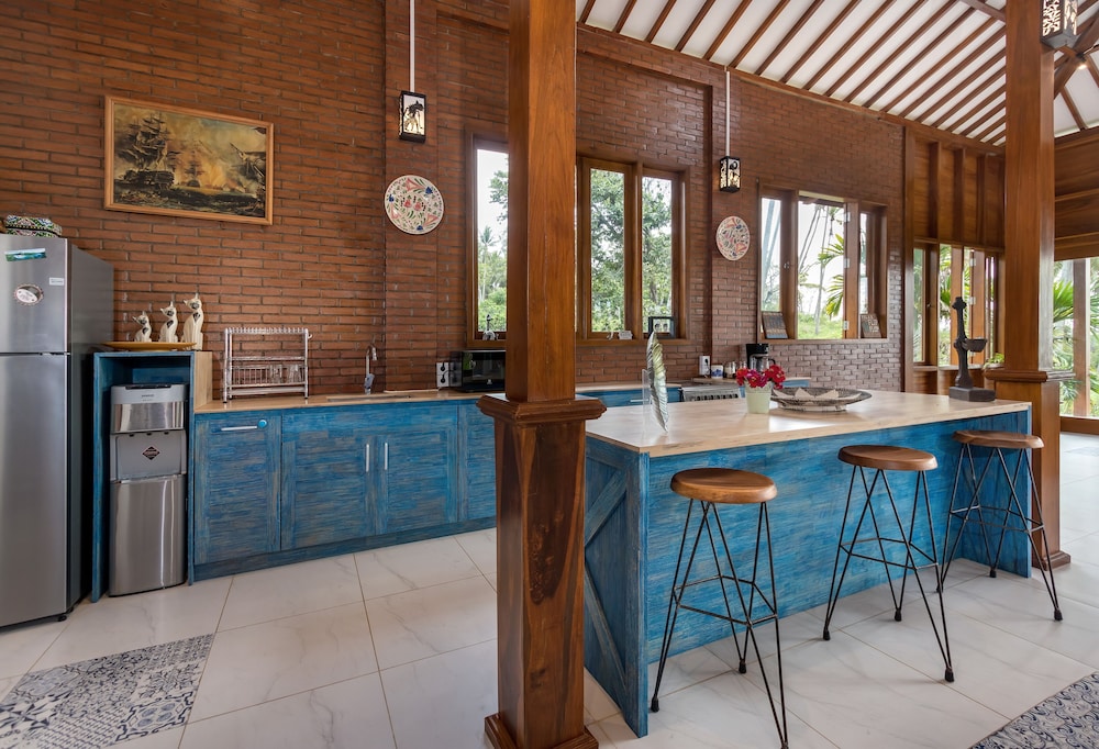 Villa Ronggo Mayang Bali view 5
