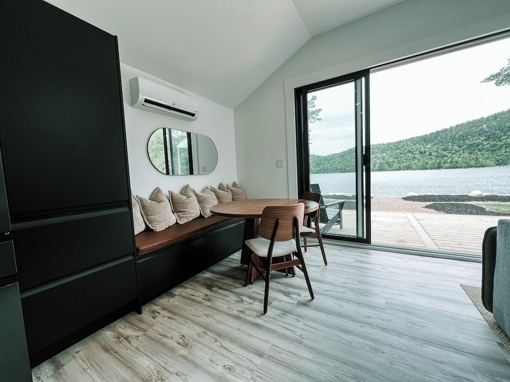 Nalu Retreat Lakeside