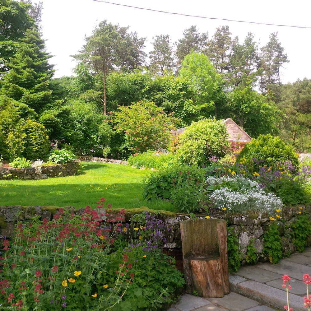 Hen Cloud Cottage