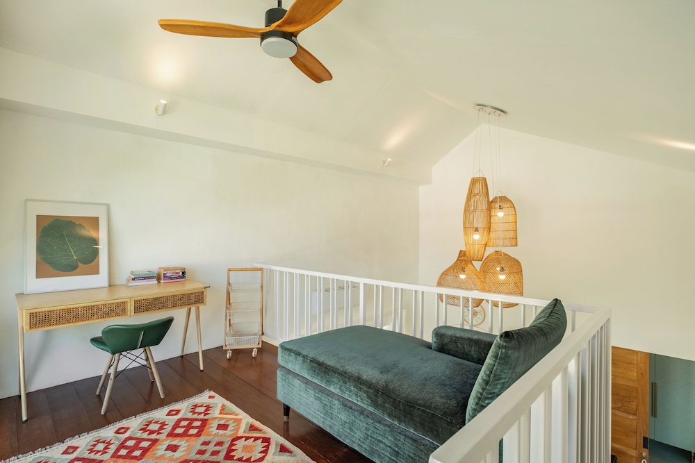 Tropical 1BR Private Pool Villa, 8 mins to beach In Uluwatu