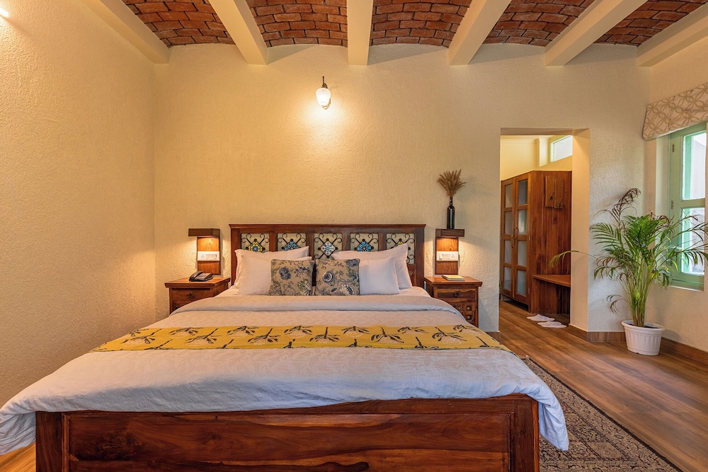 Echor Malusara Lakeview Retreat Bhimtal