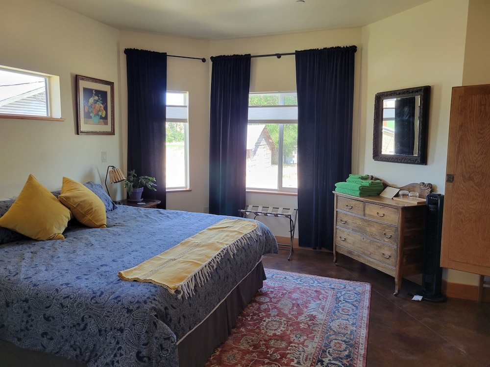 8 Mile Farm B&B