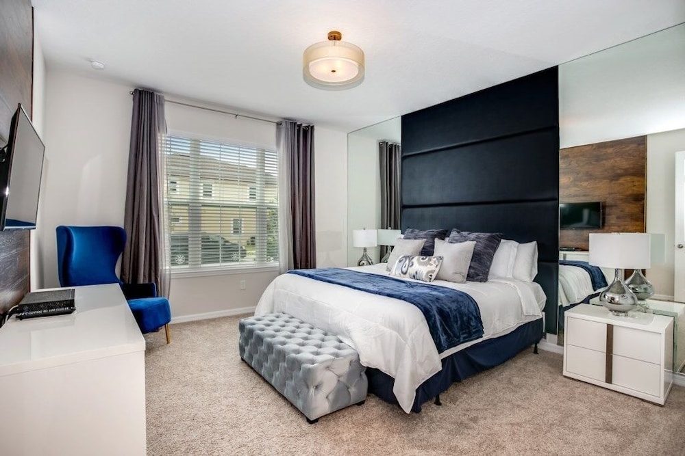 Jedi Temple! Take A Virtual Tour Private Pool! 9 Bedroom Villa by RedAwning - Image 2