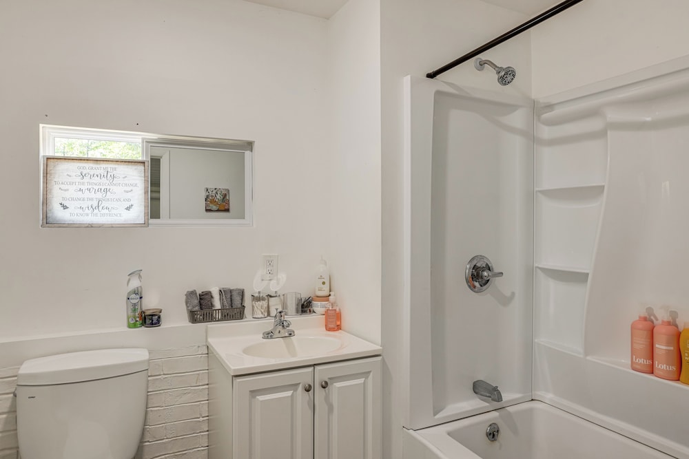 Pet-friendly Retreat: Over 3 Acres in Baldwin!