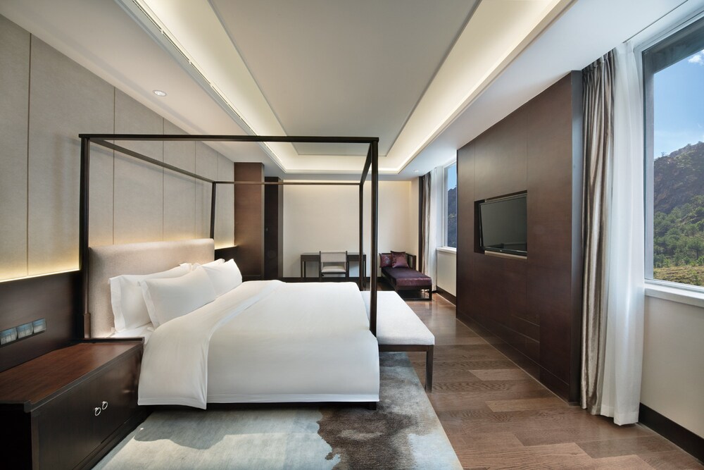 Crowne Plaza Yading by IHG