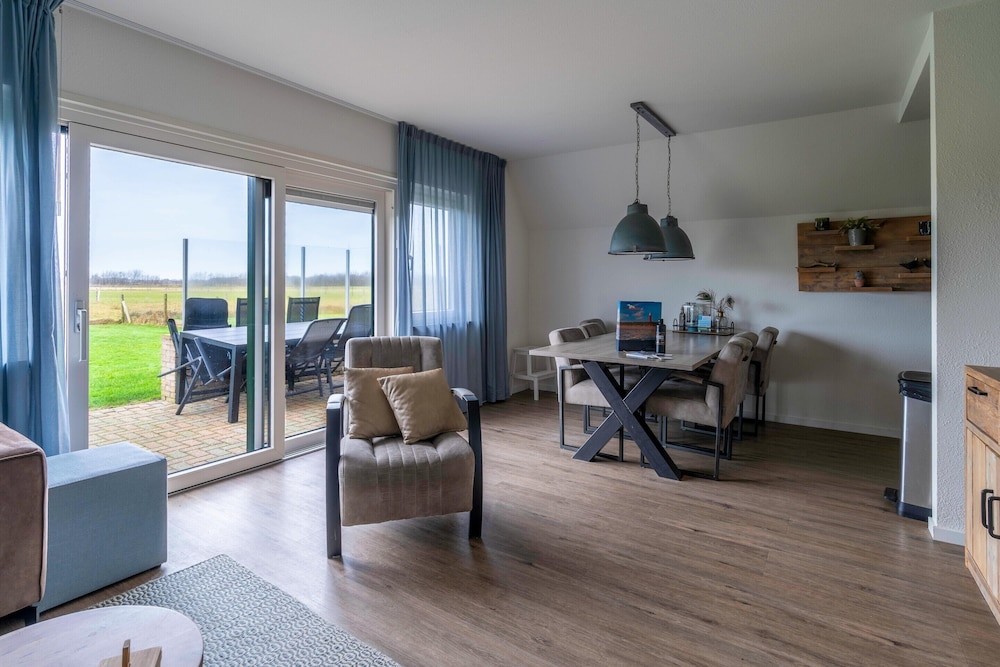 Tastefully and Modernly Furnished Holiday Home for 6 Persons
