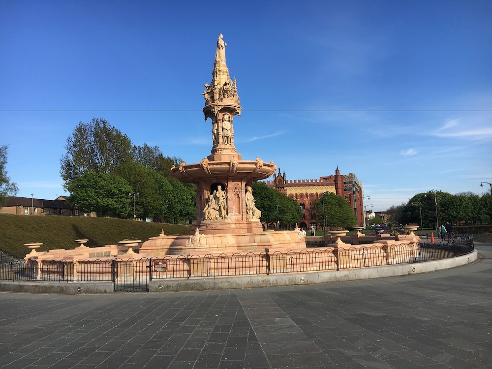 Glasgow Green Apartments