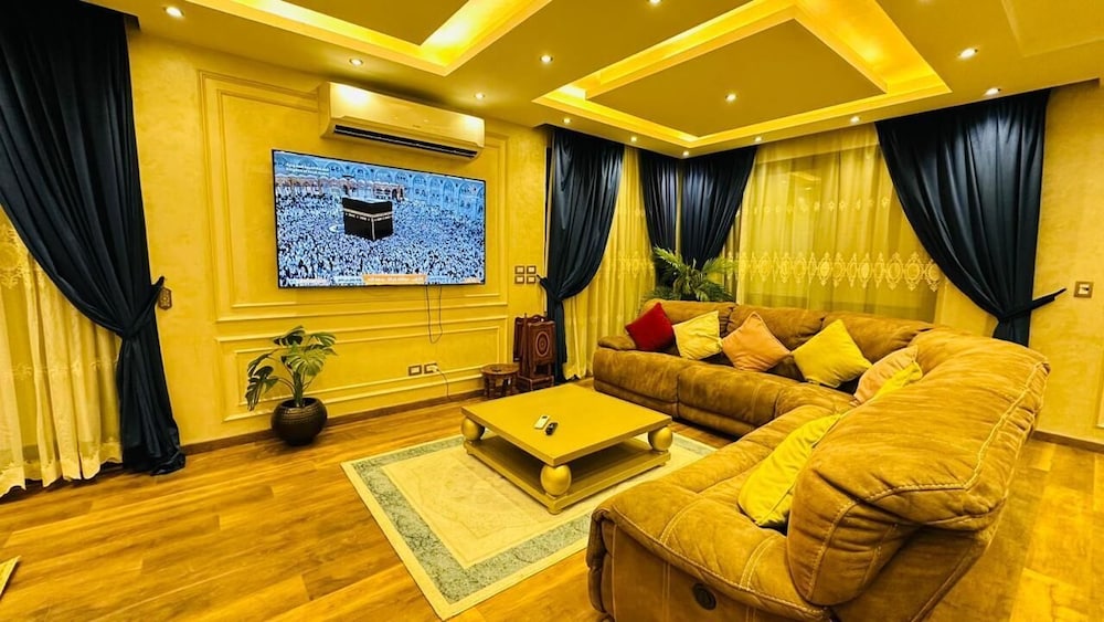 3BR Duplex with garden in new cairo