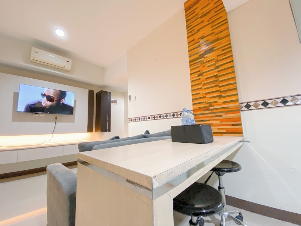 Spacious 2Br At Tamansari La Grande Apartment
