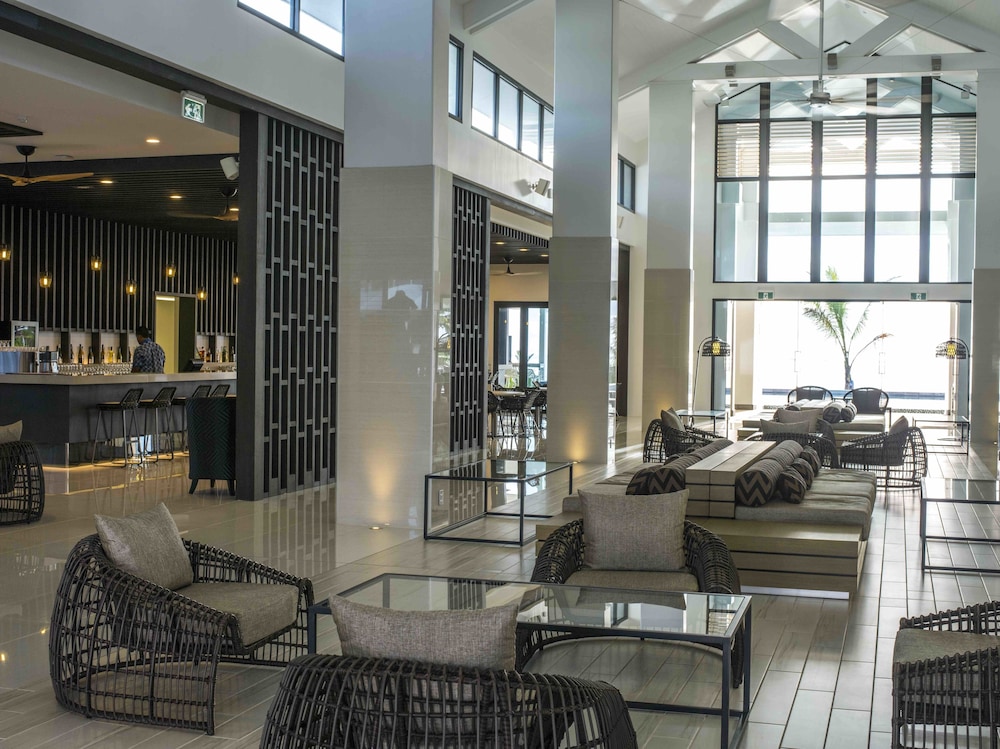 Reception & Lobby