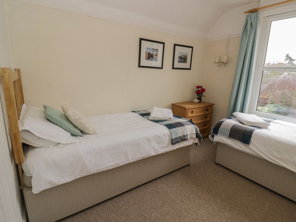 5 Albany Road view 5