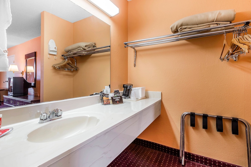Econo Lodge Lavonia I-85