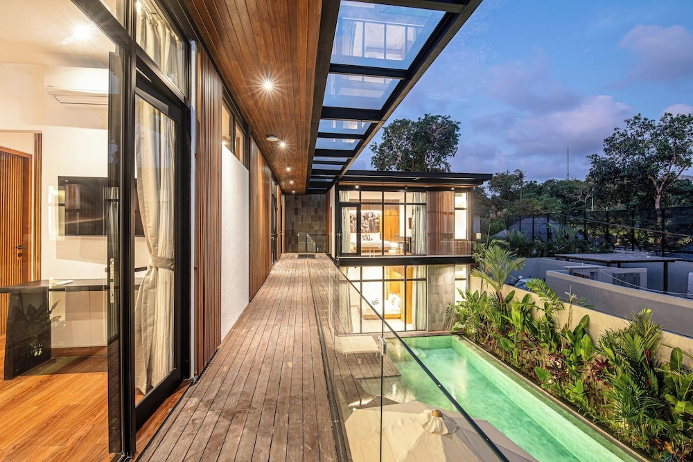 Opulent 6BR Villa, 400m From Canggus Golden Shore