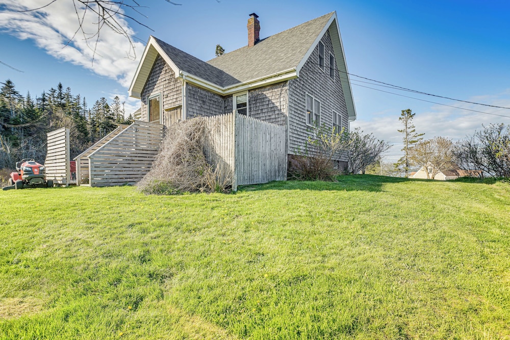 Peaceful Lubec Home w/ Views: Walk to Beach! view 5