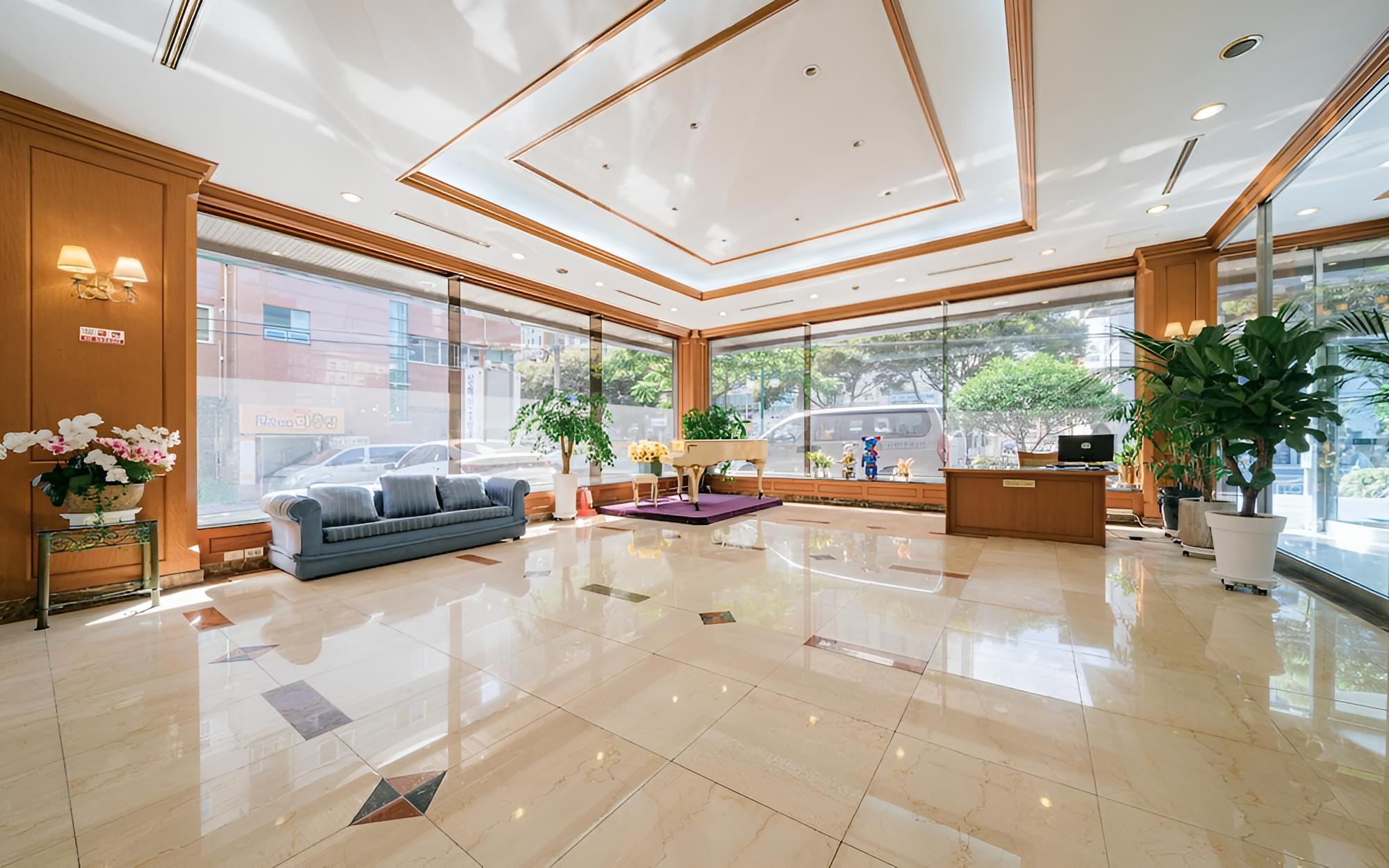 Samhaein Tourist Hotel 14