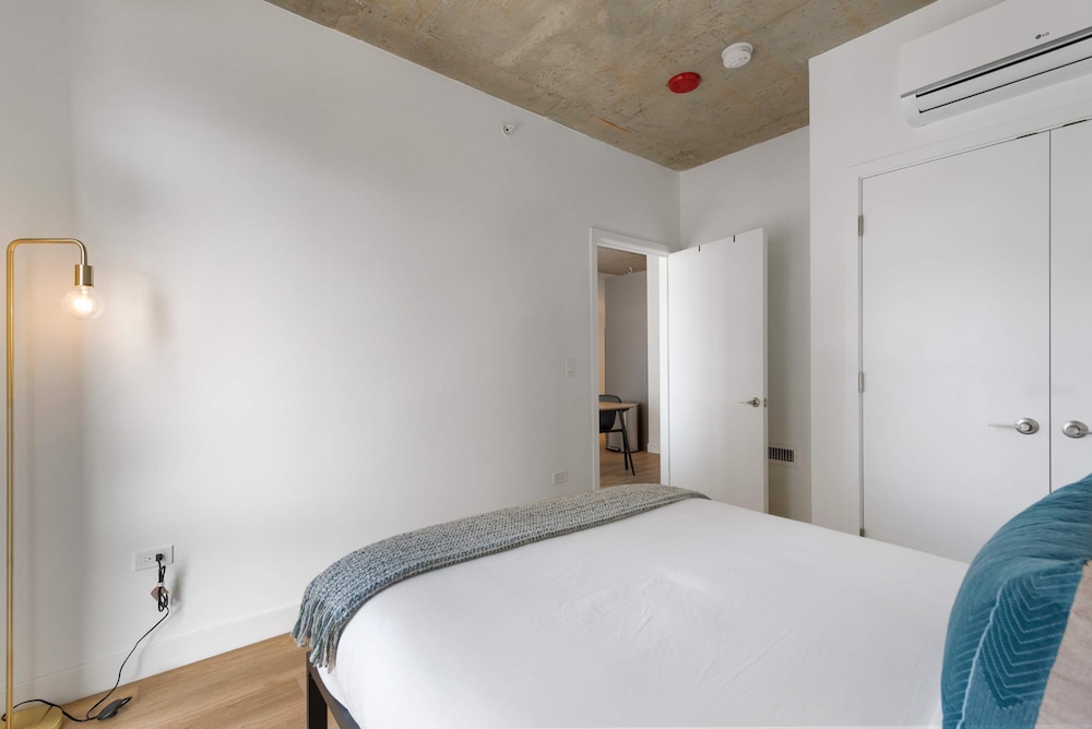 Group-ready 4BR Free Parking Walkable