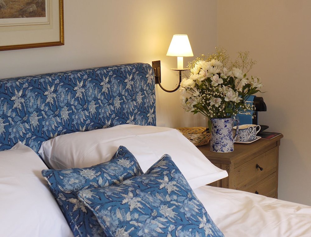 The Dorset Arms Cottages