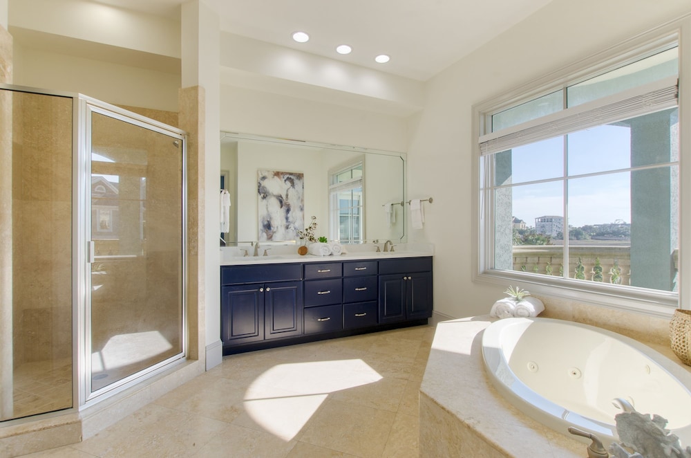 Coastal Marsh by Avantstay Infinity Pool Hot Tub View Pool Table Ping Pong
