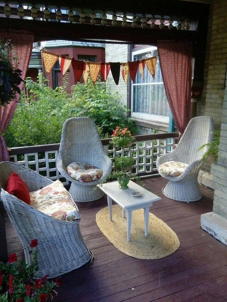 Milwaukee Vacations - Manderley Bed and Breakfast - Property Image 25