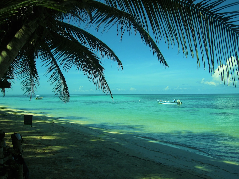 Little Corn Beach and Bungalow - Photo 26