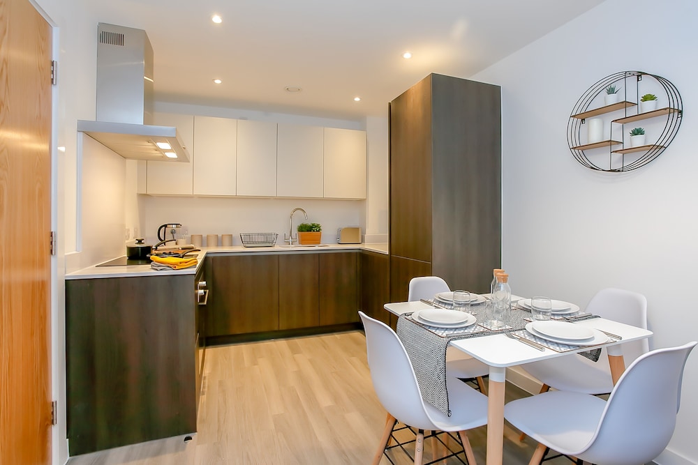 Hilltop Serviced Apartments - Northern Quarter view 3