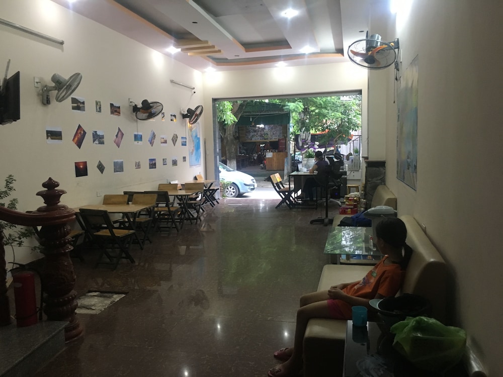 Black Pearl Cat Ba Hostel