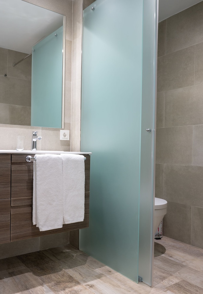 THE MIRROR & SPA by Elegant Residences
