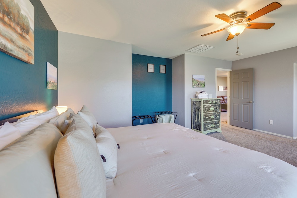 Mtn-view Getaway w/ Outdoor Oasis in Gold Canyon