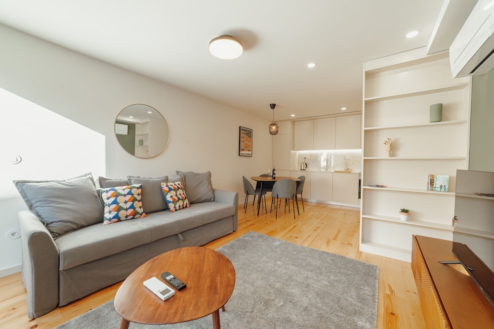 Gaia Premium B Apartment by Vacationy