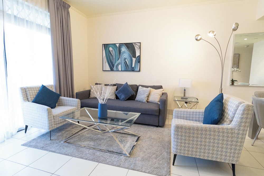 Reehan 1 - Happy Season - 2BR - Downtown