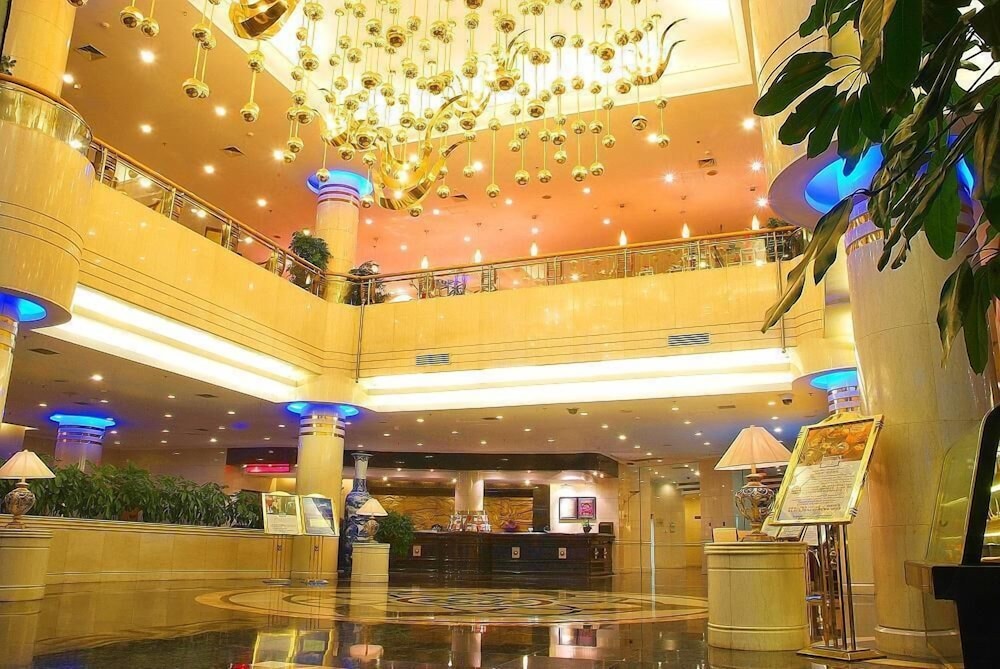 Lobby & Reception