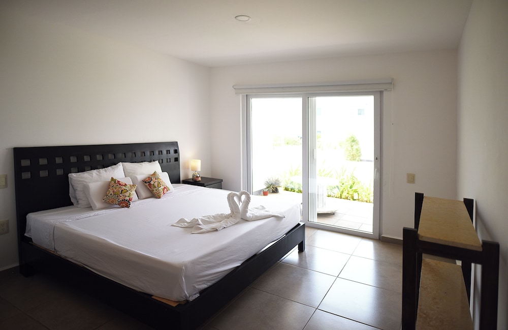 9 Bahias Condos - Property Image 31