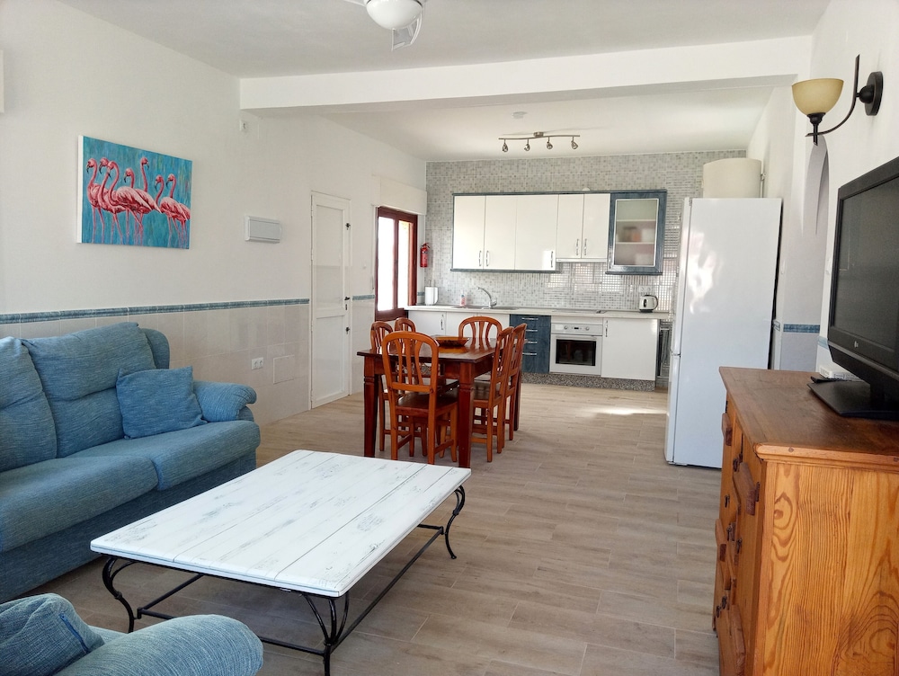 Beachfront House,sea Views Near Historic Cartagena