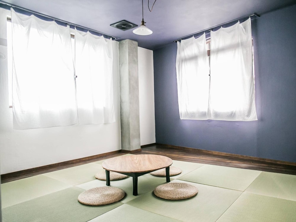 BACCHUS Kofu Guest House - Hostel