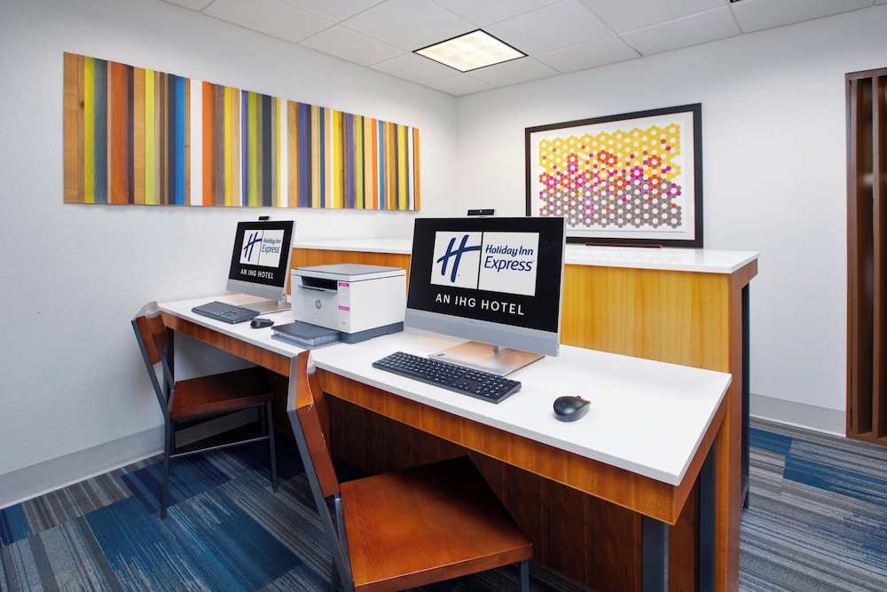 Athens Vacations - Holiday Inn Express Hotel  Suites Athens, an IHG Hotel - Property Image 21