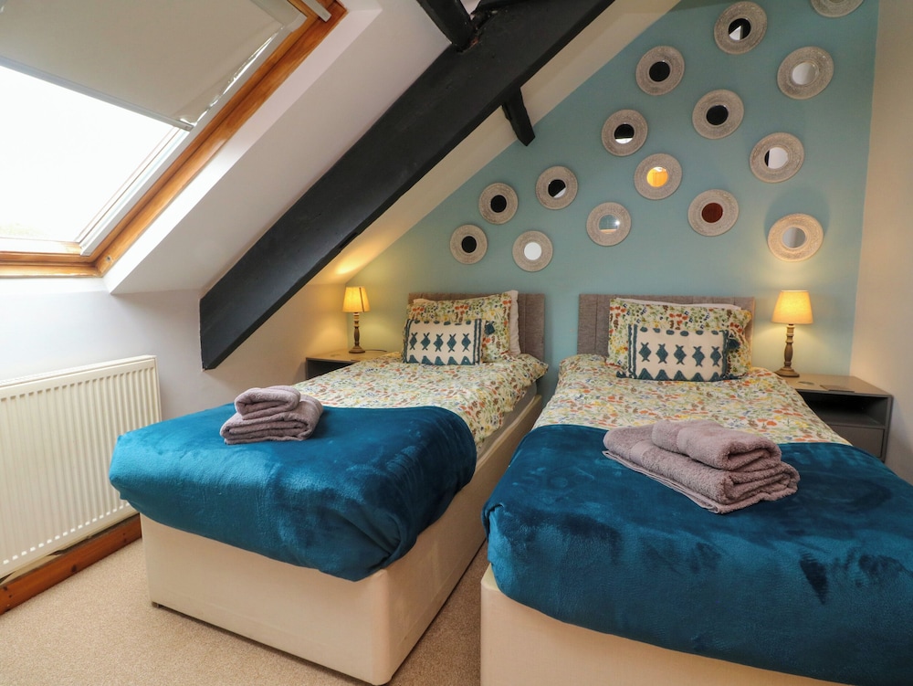 Horseshoe Cottage