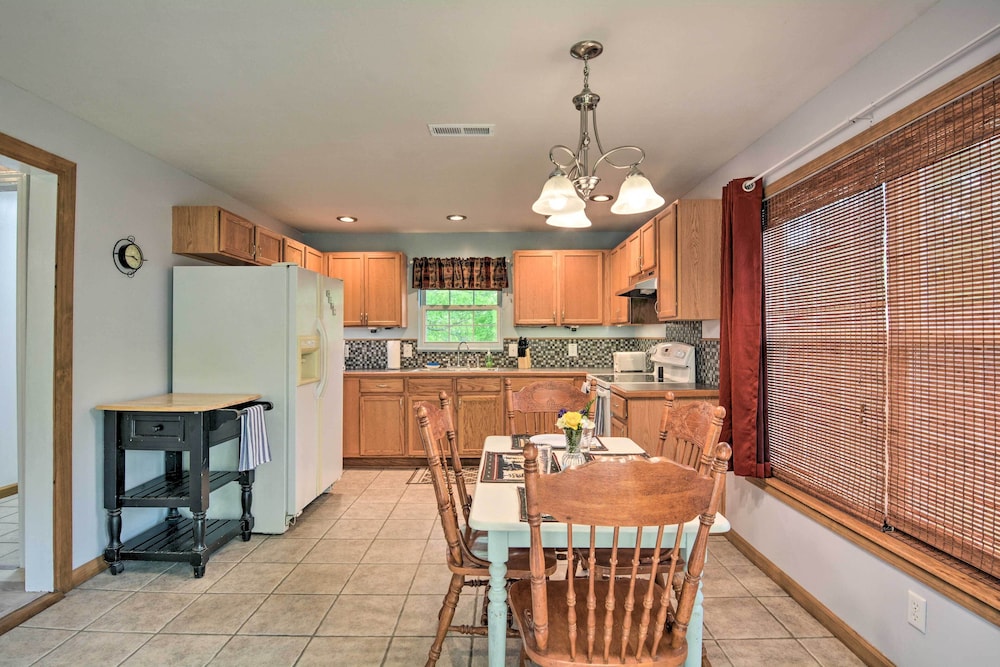 Table Rock Lake Retreat < 1 Mi to Boat Launch view 4