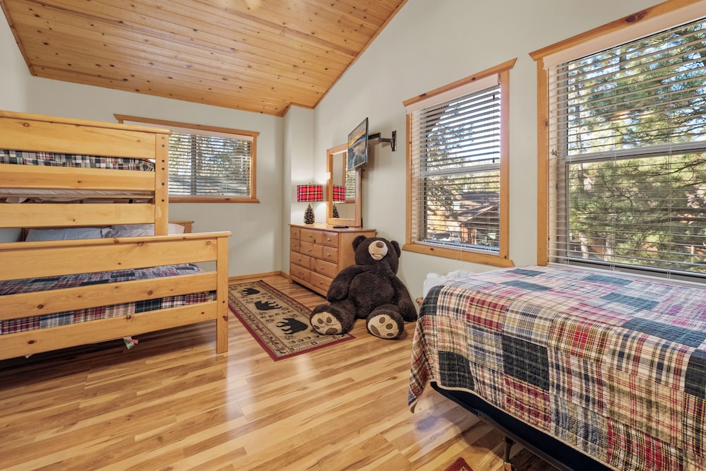 Cubs Cabin