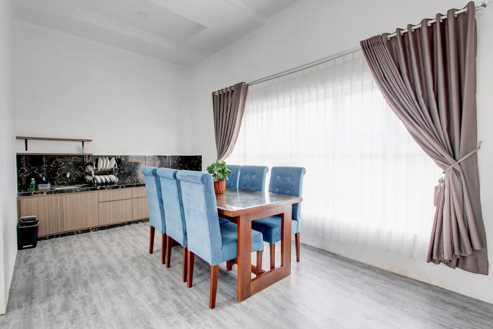 Capital O Sudirto Villa Dan Homestay Dieng