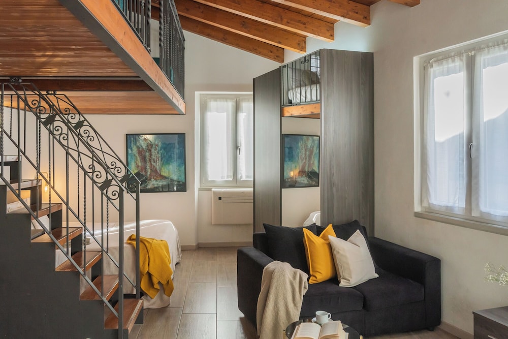 Domus in Como by Rent all Como